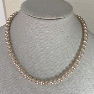 Pretty blush pearl beads magnetic clasp